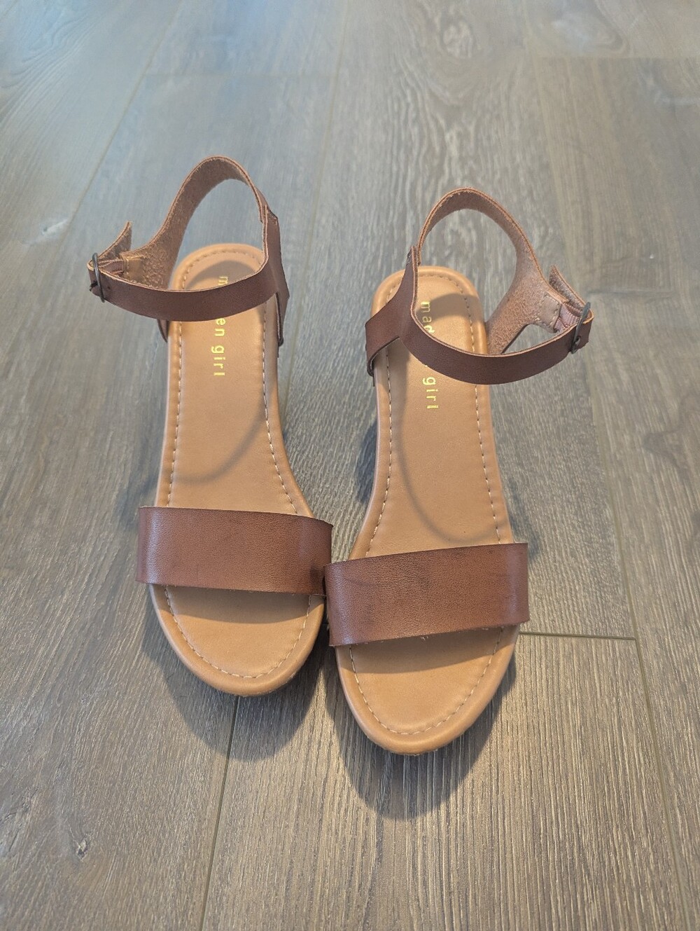 Tan Heels - Picture 4 of 8